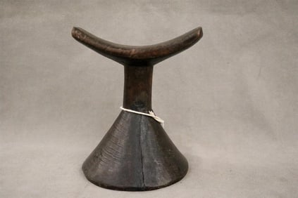 ETHIOPIAN OROMO OROMO CULTURE JIMMA REGION HEADREST. - height: 7 inches.