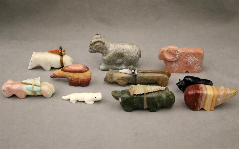 TEN ASSORTED ZUNI FETISH CARVINGS, NEW MEXICO, TRADITIONAL ART OF THE NATIVE AMERICAN SOUTHWEST.: TEN ASSORTED ZUNI FETISH CARVINGS, NEW MEXICO, TRADITIONAL ART OF THE NATIVE AMERICAN SOUTHWEST. Set of ten vintage assorted Zuni Fetish carvings from the Zuni Pueblo in New Mexico, part of the tradit
