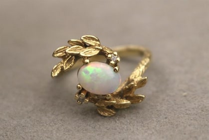 14K YELLOW GOLD, DIAMOND AND PRECIOUS WHITE OPAL LEAF DESIGN RING. - Ring size: 6 1/2.