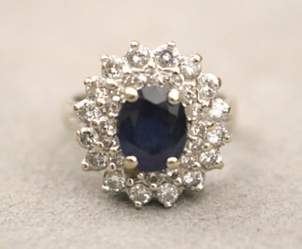 18K WHITE GOLD SAPPHIRE AND DIAMOND RING,