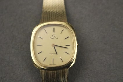 LADY'S OMEGA 14K (585) YELLOW GOLD WRISTWATCH,