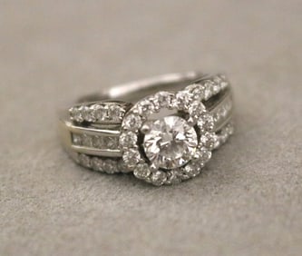 18K WHITE GOLD, PLATINUM (950) AND DIAMOND ENGAGEMENT TYPE RING.