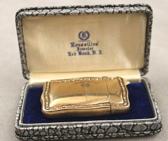 14K YELLOW GOLD MATCH SAFE ENGRAVED "EDMUND WILSON". early 20th century. - 2 1/4 in. x 1 15/16 in.