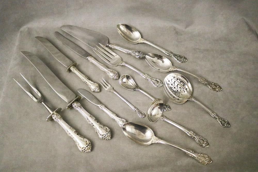 104-PIECE SERVICE GORHAM CO. "KING EDWARD 1936" PATTERN STERLING SILVER FLATWARE. - Weighable (1 of 6)