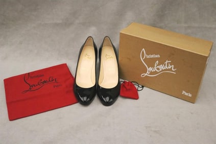CHRISTIAN LOUBOUTIN BLACK PATENT LEATHER "FIFIFA" PUMPS, SIZE 40,