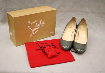 PAIR LADY'S CHRISTIAN LOUBOUTIN GRAY PATENT LEATHER "MYSTICA" PUMPS, SIZE 40,