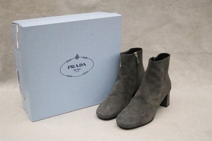 PAIR LADY'S PRADA GRAY SUEDE ANKLEBOOTS WITH BLOCK HEELS, SIZE 40,