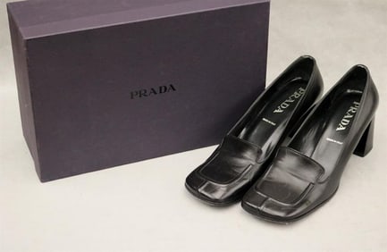 PAIR LADY'S PRADA BLACK LEATHER SQUARE-TOED PUMPS, SIZE 39 1/2,