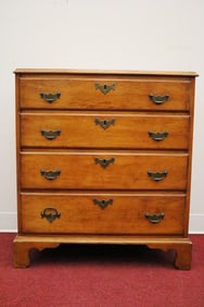 AMERICAN CHIPPENDALE MAPLE FOUR-DRAWER CHEST. - H: 31 1/4". W: 28". D: 17".