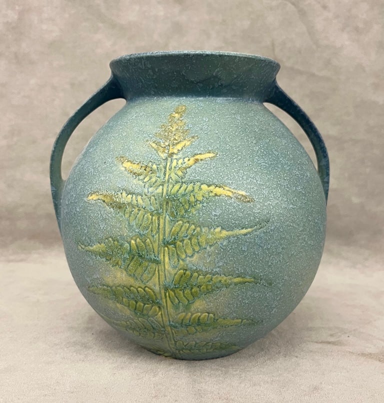 ROSEVILLE POTTERY WINDSOR VASE WITH FERN MOTIF ART POTTERY VASE, 551-7. (1 of 4)