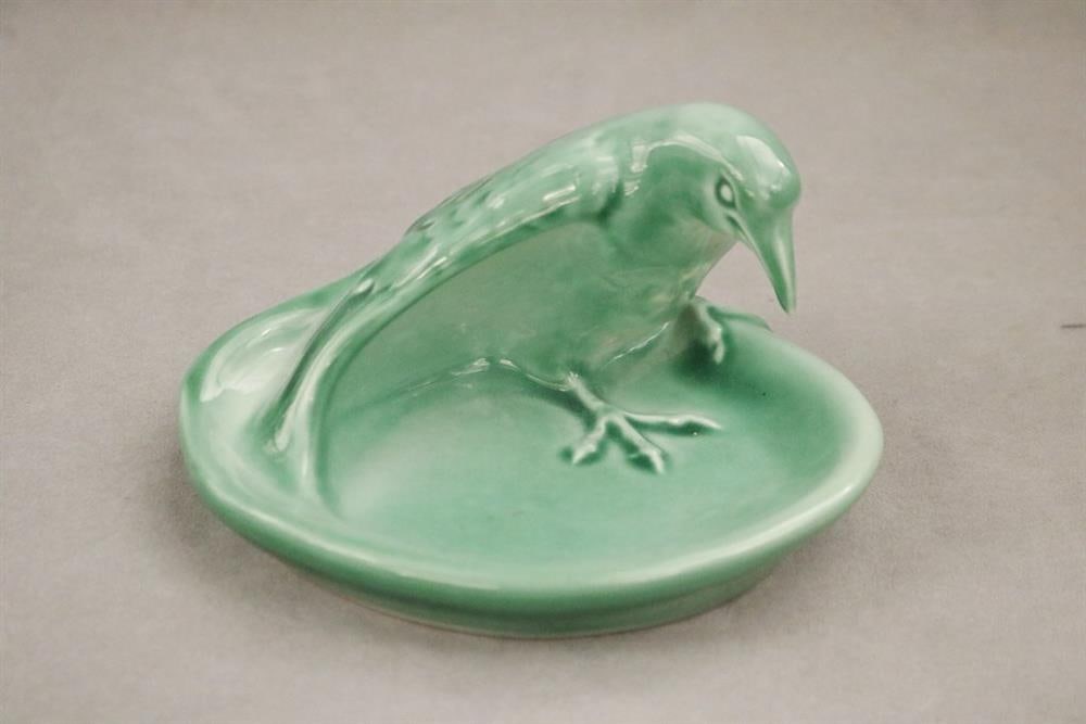 ROOKWOOD ART POTTERY GREEN MONOCHROME "ROOK" ASHTRAY. 1949. - H: 4 1/2 in. (1 of 7)