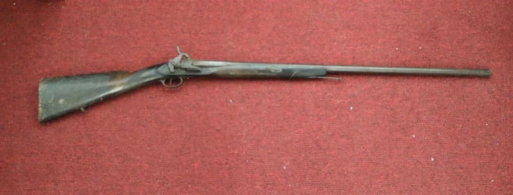 MAHOGANY AND HAND-FORGED IRON FLINTLOCK MUSKET, early 19th century, probably American. - L: 47 1/4 (1 of 14)