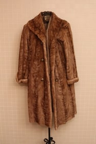 LADY'S VINTAGE FULL-LENGTH LIGHT BROWN MINK COAT.