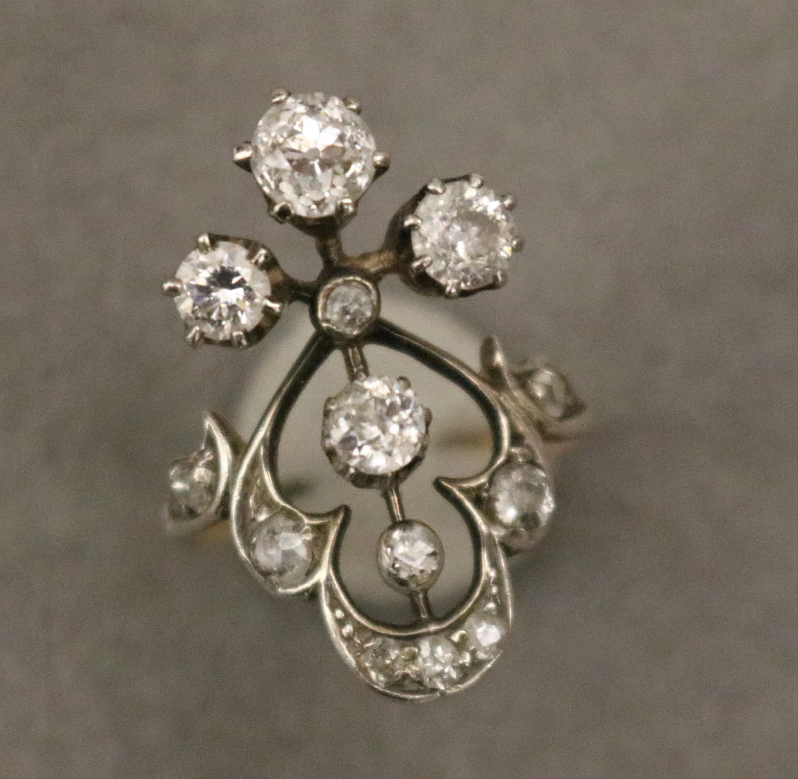 PLATINUM-ON-YELLOW GOLD AND OLD MINE CUT DIAMOND RING late 19th-early 20th century Ring size: 5 1/4 (1 of 14)