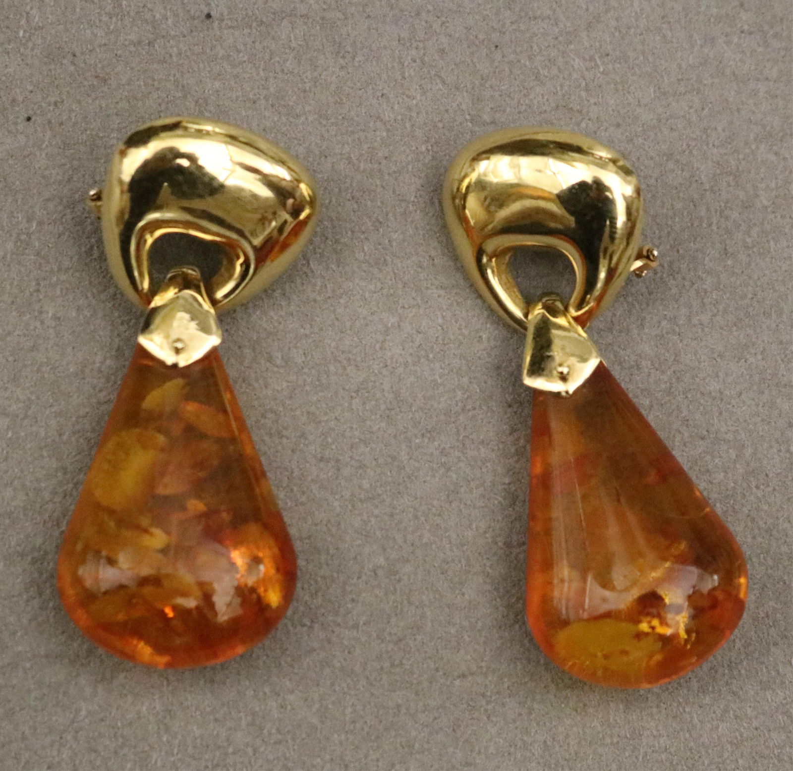 PAIR CONTEMPORARY DESIGN 18K YELLOW GOLD AND AMBER DANGLE EARRINGS (1 of 7)