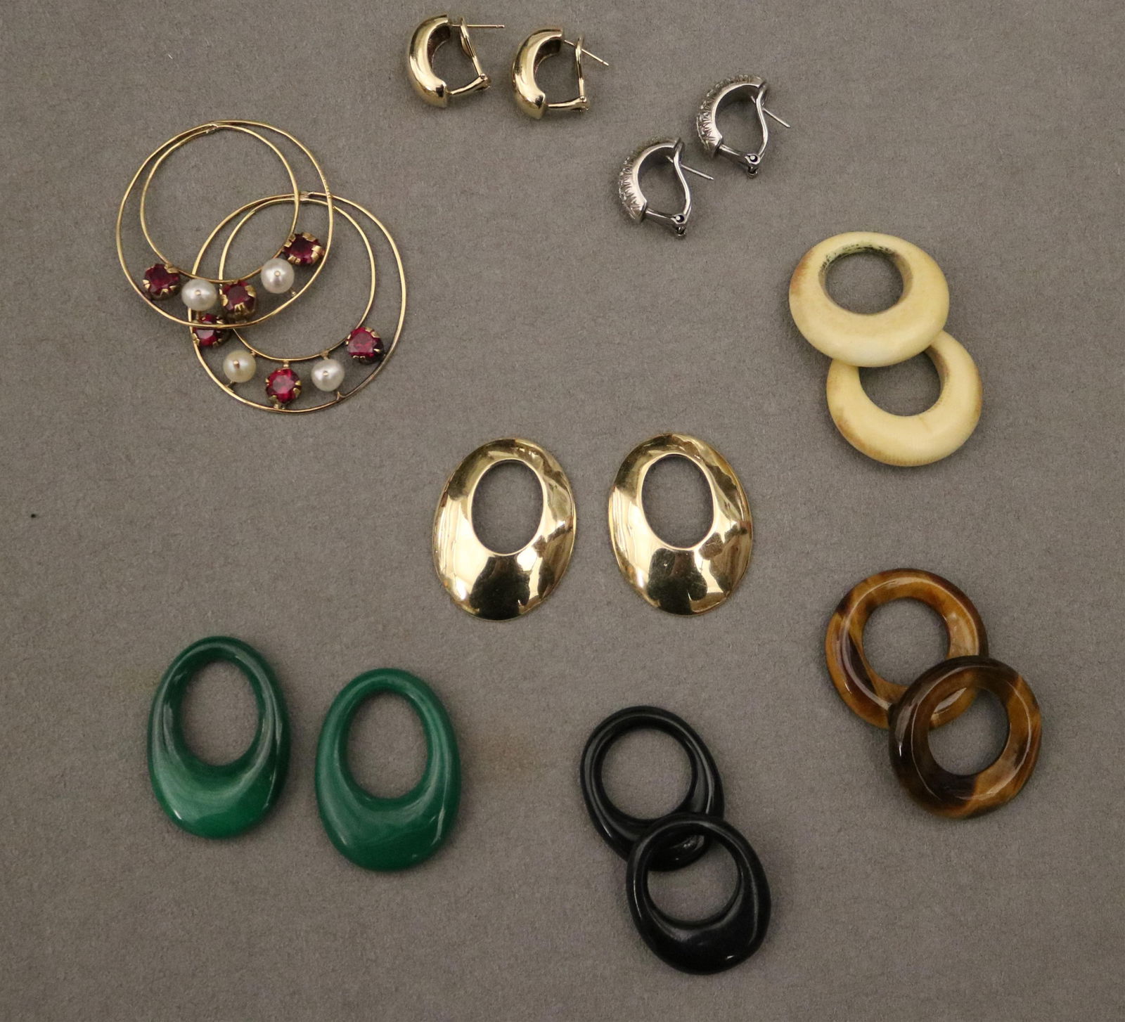 TWO PAIRS GOLD DOMED CRESCENT-FORM CLIP-POST EARRINGS WITH SIX PAIRS INTERCHANGEABLE HARDSTONE AND (1 of 20)