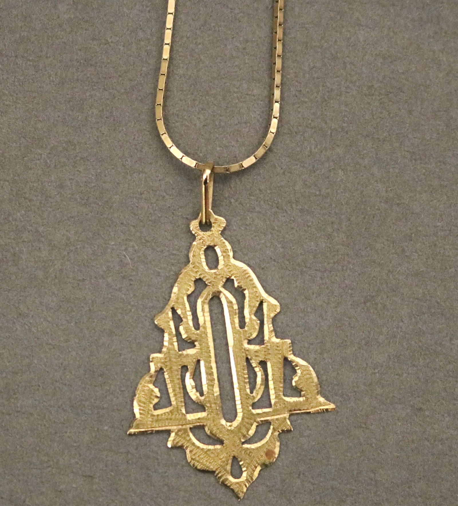 EGYPTIAN TEXTURED GOLD FLAT OPENWORK GEOMETRIC PENDANT SUSPENDED ON 14K YELLOW GOLD BOX-LINK CHAIN. (1 of 10)