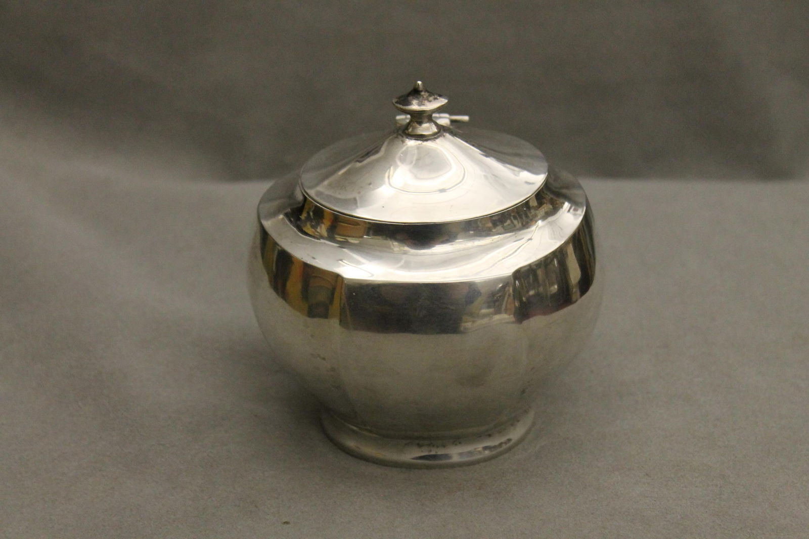 ENGLISH STERLING SILVER TEACADDY early 20th century H: 4 1/2 in. Wt. 6.6 troy oz. (1 of 2)