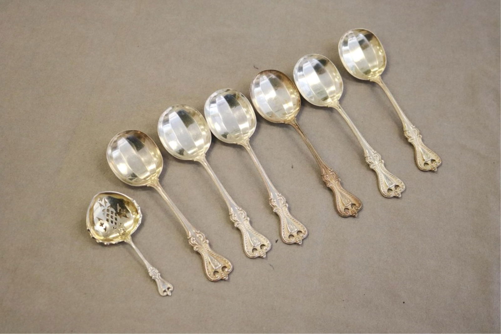 SET SIX TOWLE CO. "OLD COLONIAL" PATTERN STERLING SILVER CHOWDER SPOONS WITH MATCHING BON-BON/NUT (1 of 4)
