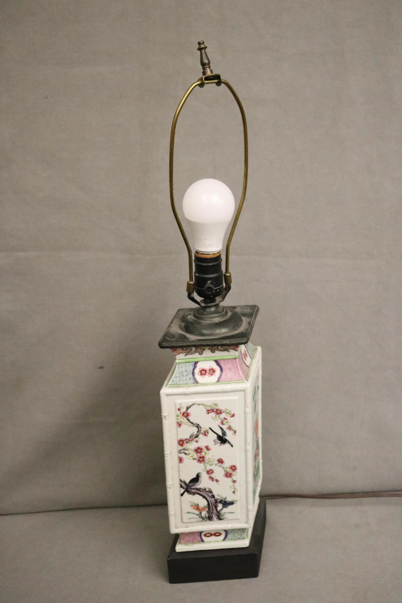CHINESE FAMILLE ROSE POLYCHROMED PORCELAIN LOZENGE-SHAPE VASE MOUNTED AS TABLE LAMP 19th century (1 of 9)