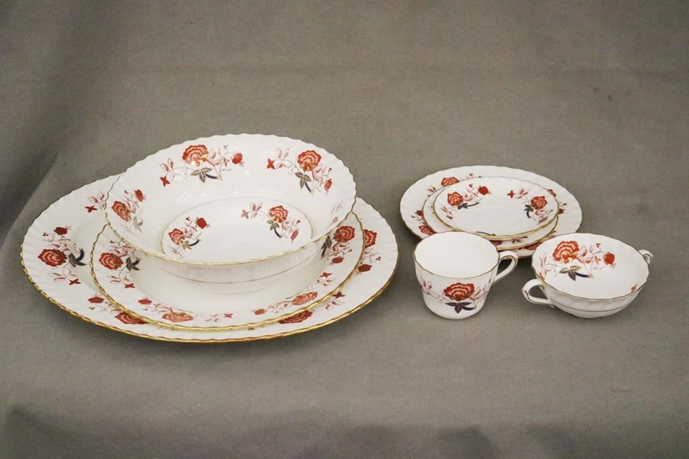 122-PIECE SERVICE ROYAL CROWN DERBY "BALI" PATTERN BONE CHINA TABLEWARE. Including 16 dinner plates, (1 of 7)