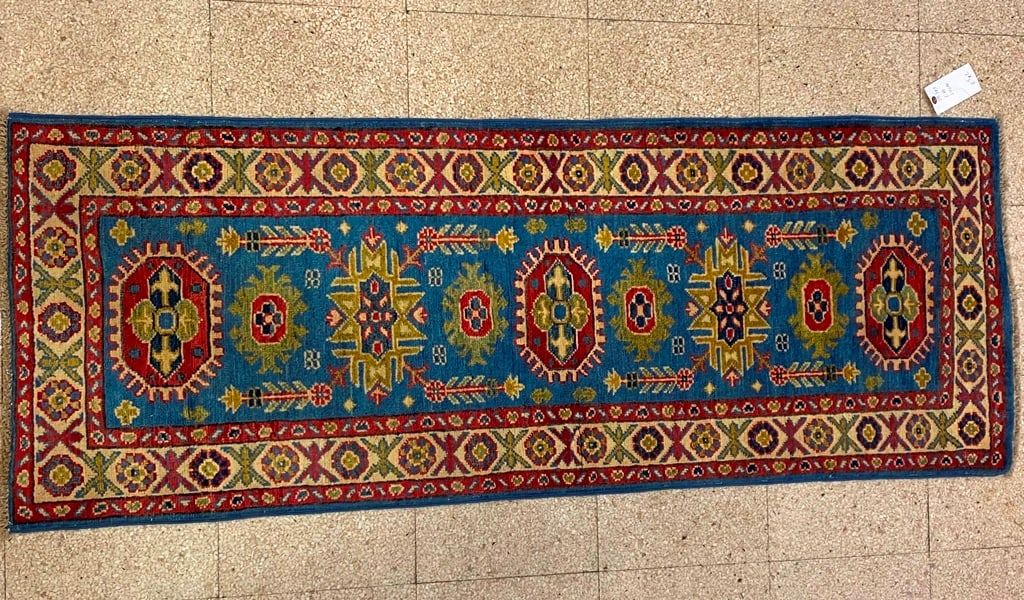 KAZAK RUNNER. - 2