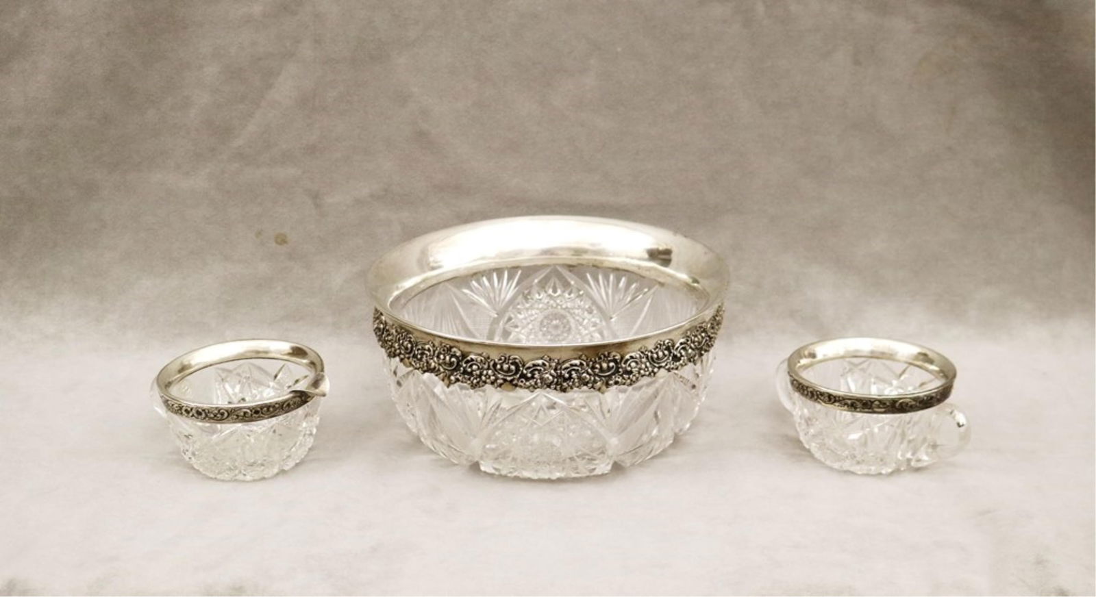 STERLING SILVER BORDERED BRILLIANT CUT COLORLESS CRYSTAL CIRCULAR SERVING BOWL WITH SIMILAR (1 of 4)