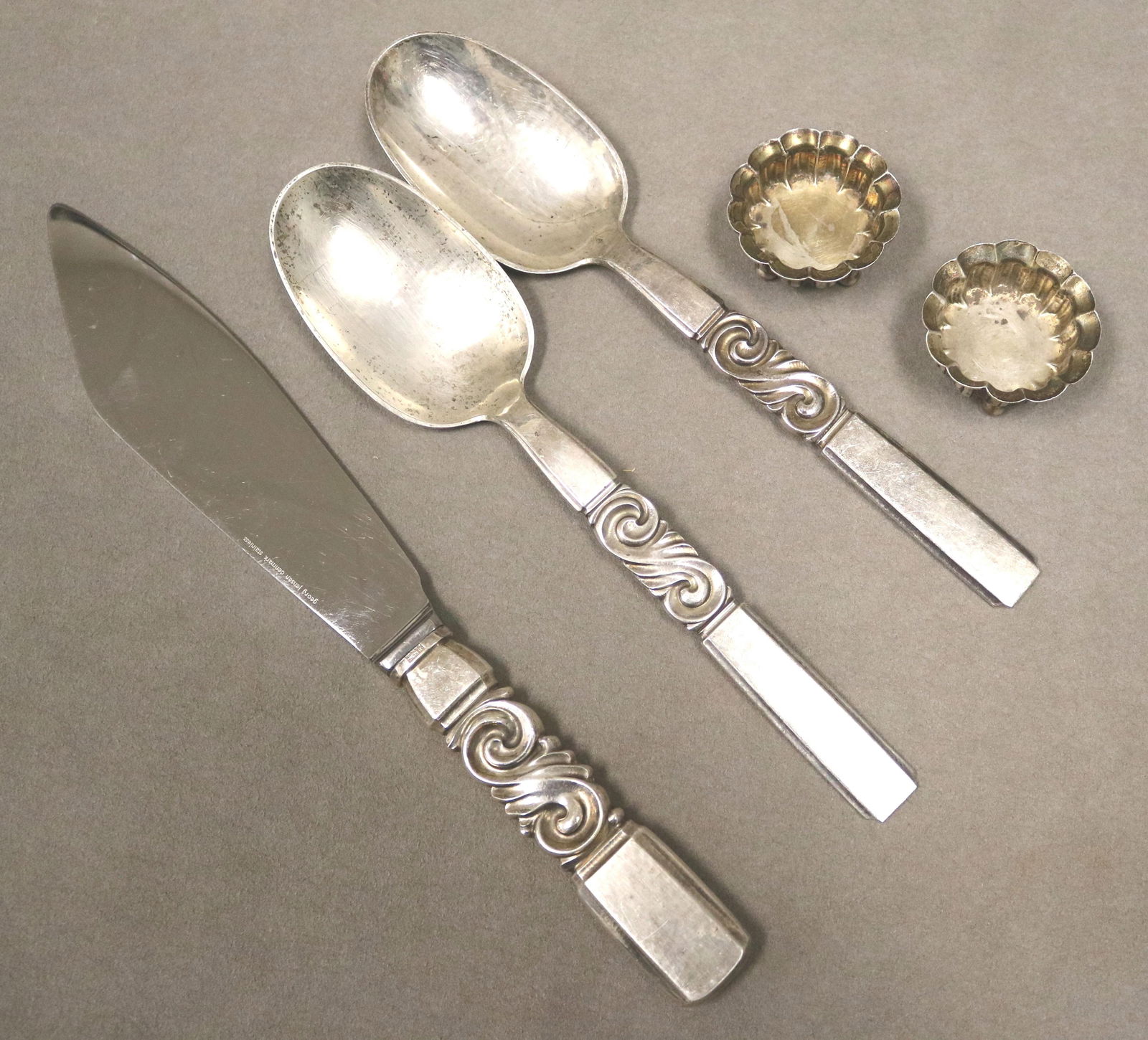 SET THREE GEORG JENSEN STERLING SILVER SERVING PIECES, AND PAIR TIFFANY & CO. STERLING SILVER OPEN (1 of 11)