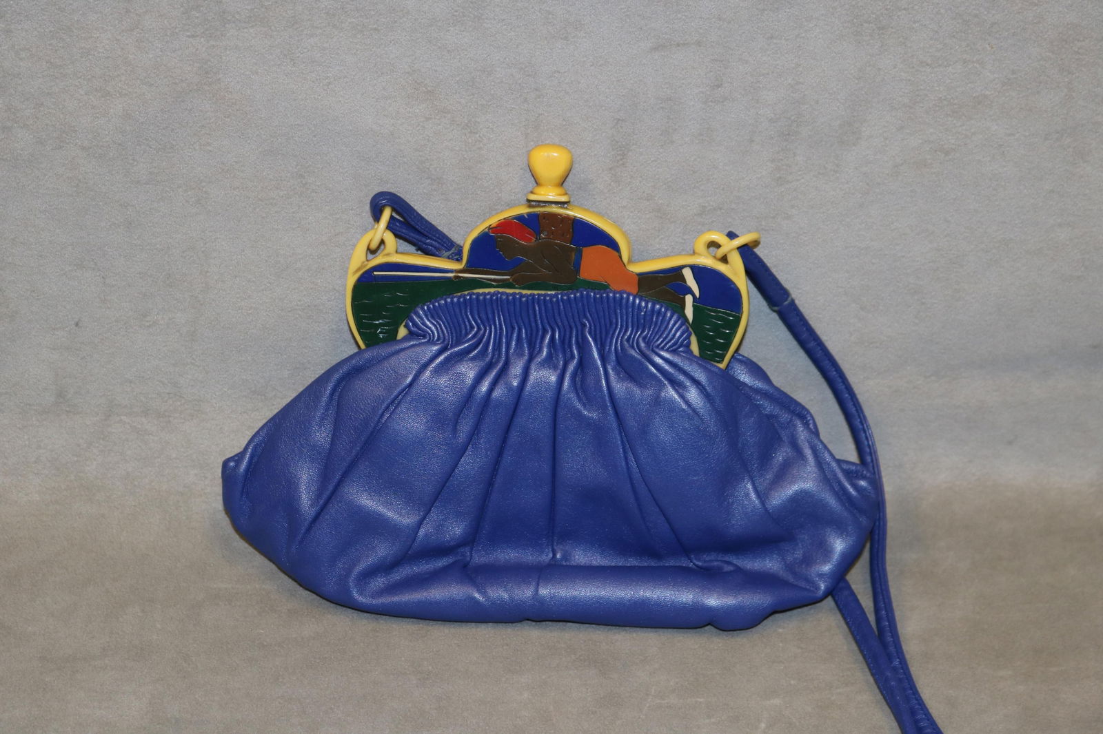 ART DECO BAKELITE BAGWITH BLUE LEATHER POUCH - .: ART DECO BAKELITE BAGWITH BLUE LEATHER POUCH