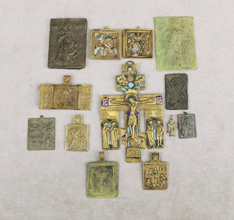 GROUP 13 ASSORTED RELIEF-CAST BRASS/BRONZE AND OTHER TRAVELING ICONS AND RELIGIOUS PENDANTS - 6 3/8: GROUP 13 ASSORTED RELIEF-CAST BRASS/BRONZE AND OTHER TRAVELING ICONS AND RELIGIOUS PENDANTS 6 3/8 in. x 3 7/8 in.