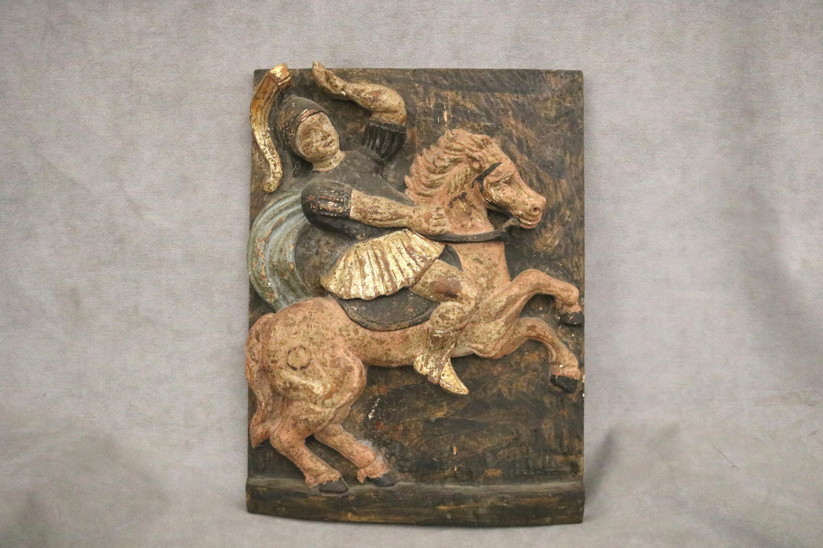 POLYCHROME CARVED WOOD PANEL DEPICTING ST. GEORGE ON HORSEBACK SLAYING THE DRAGON - .: POLYCHROME CARVED WOOD PANEL DEPICTING ST. GEORGE ON HORSEBACK SLAYING THE DRAGON