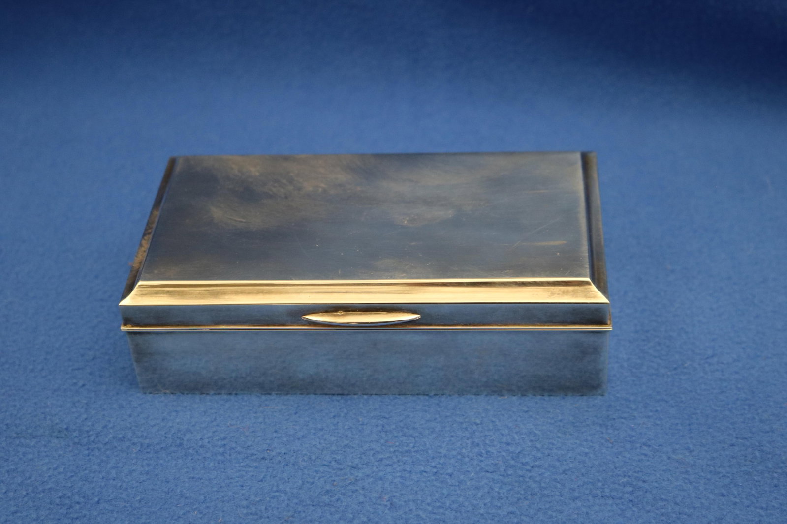 PLAIN STERLING SILVER (950-FINE) HINGED-TOP RECTANGULAR CIGARETTE BOX - 6 in. x 3 1/4 in.. (1 of 11)