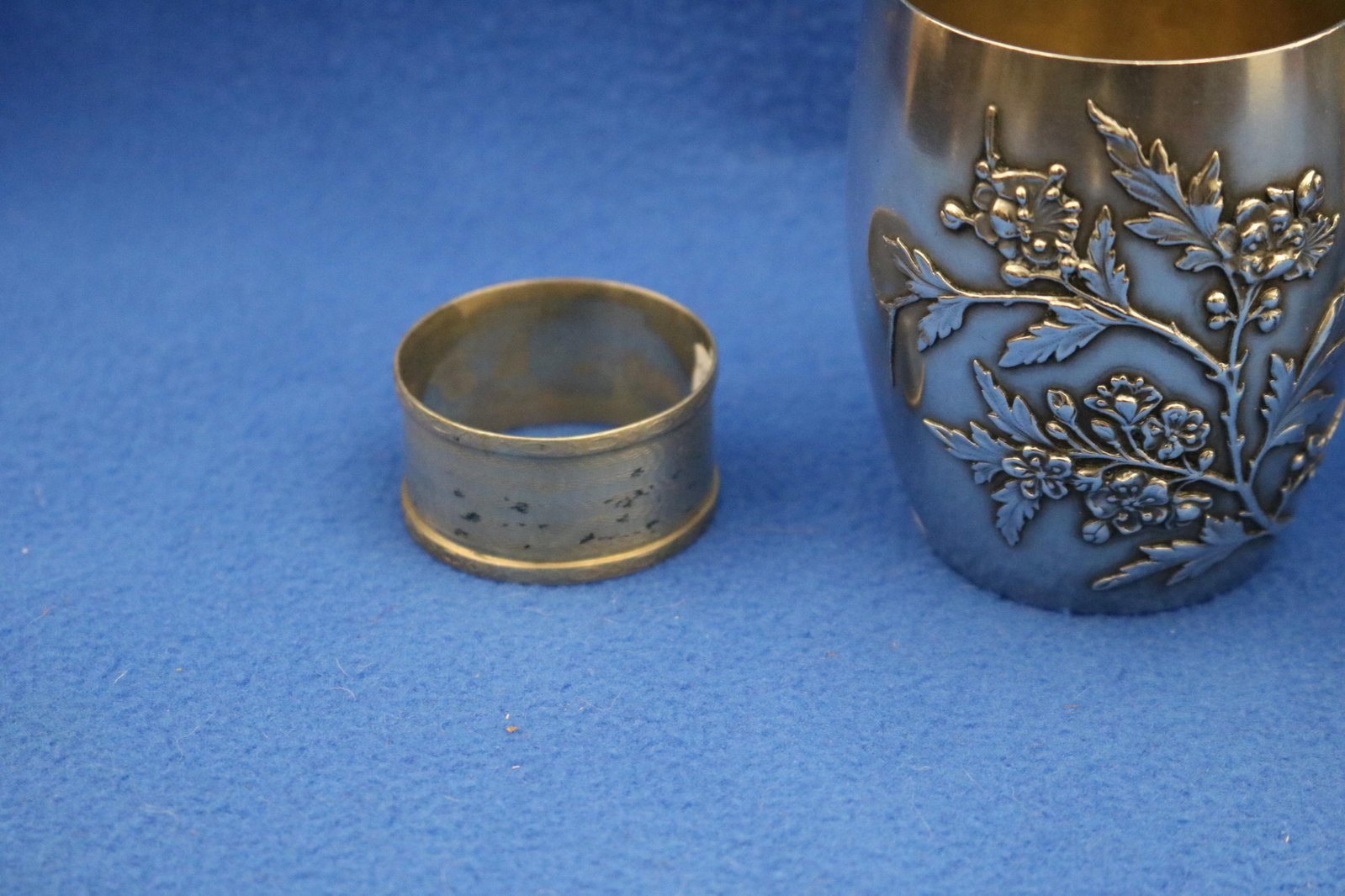 TWO CONTINENTAL SILVER CUPS 19th century - . - 6