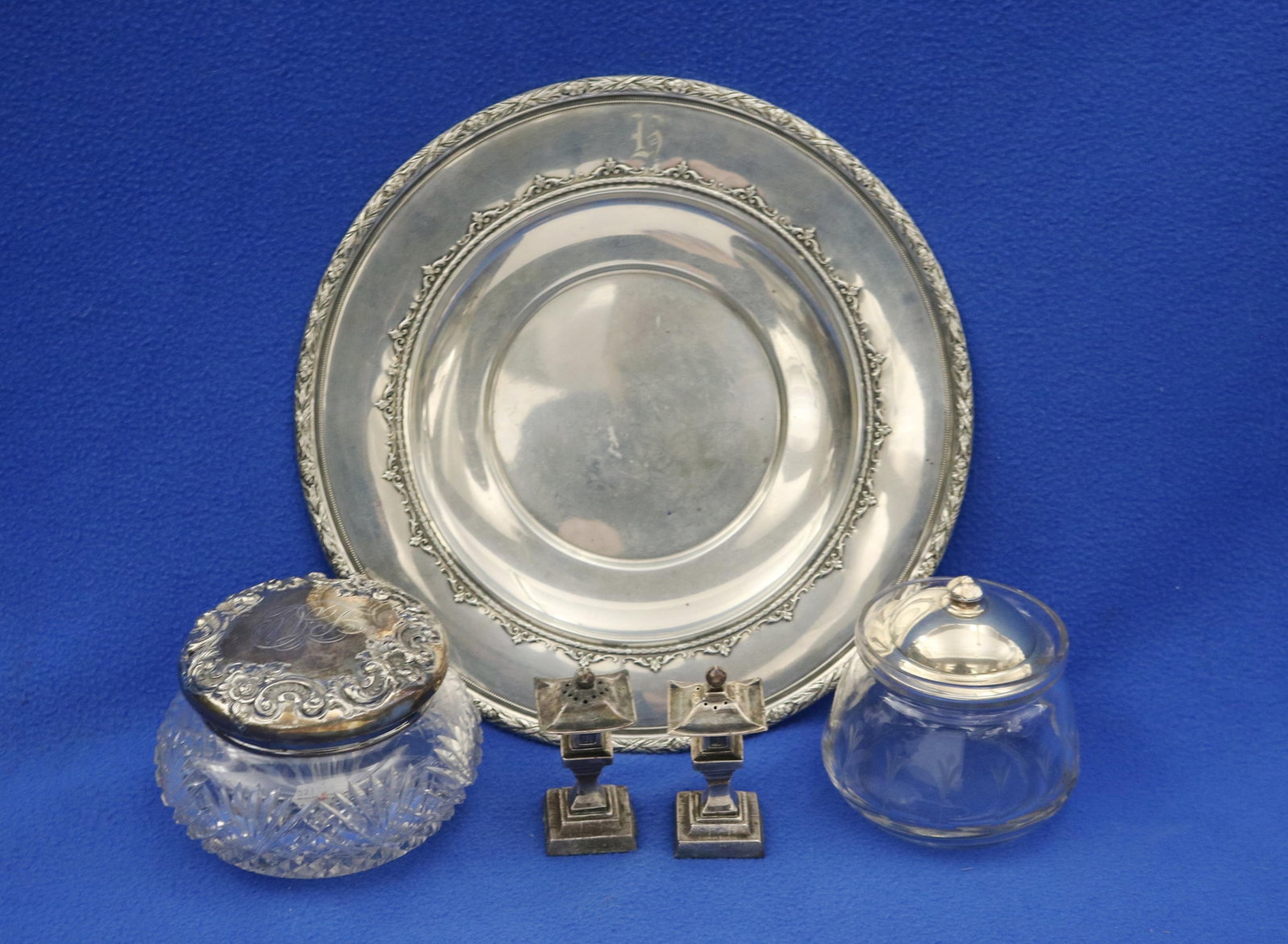 FIVE ASSORTED STERLING SILVER TABLE ITEMS - Silver weight, 13.2 troy oz.. (1 of 15)