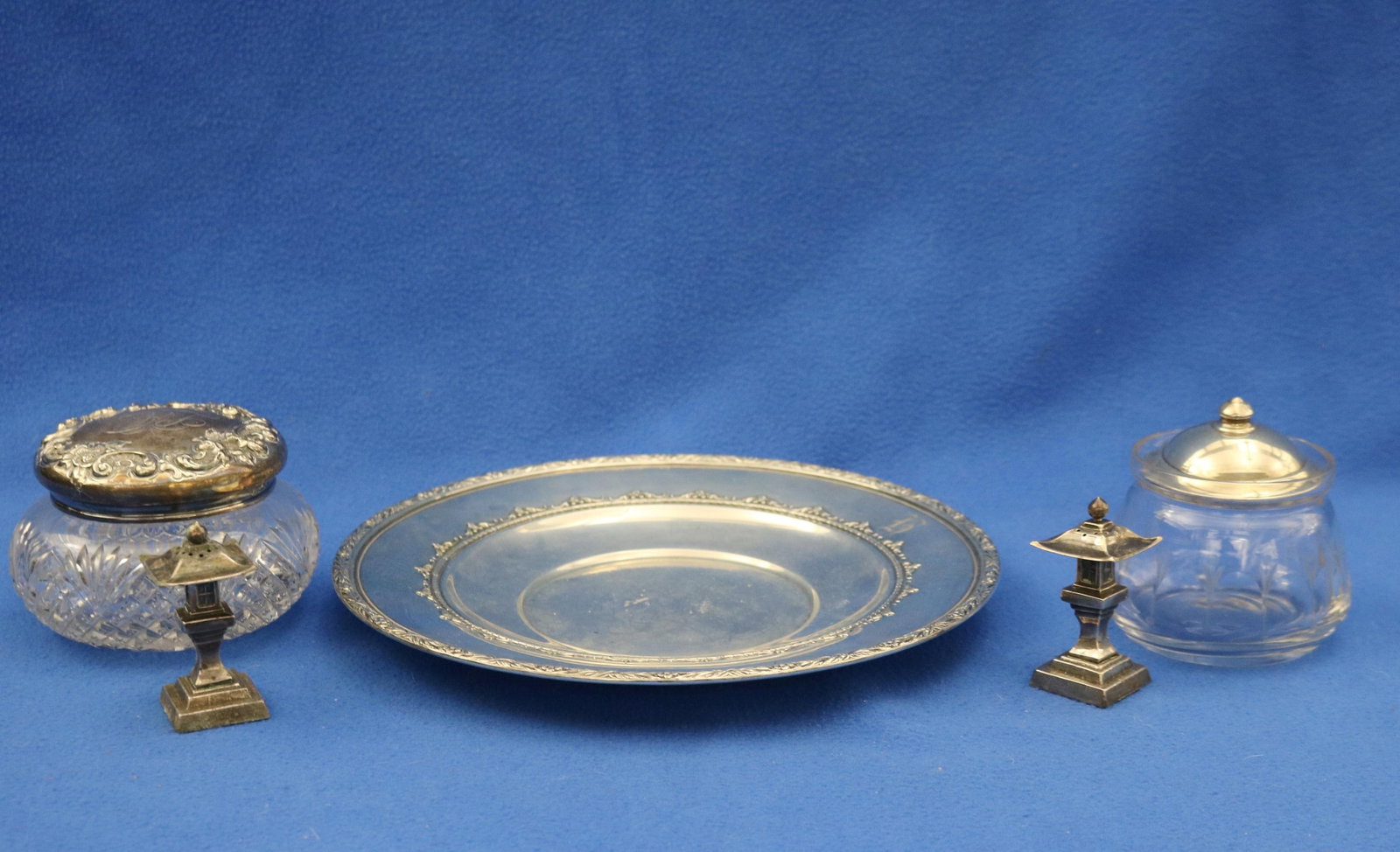 FIVE ASSORTED STERLING SILVER TABLE ITEMS - Silver weight, 13.2 troy oz.. - 2