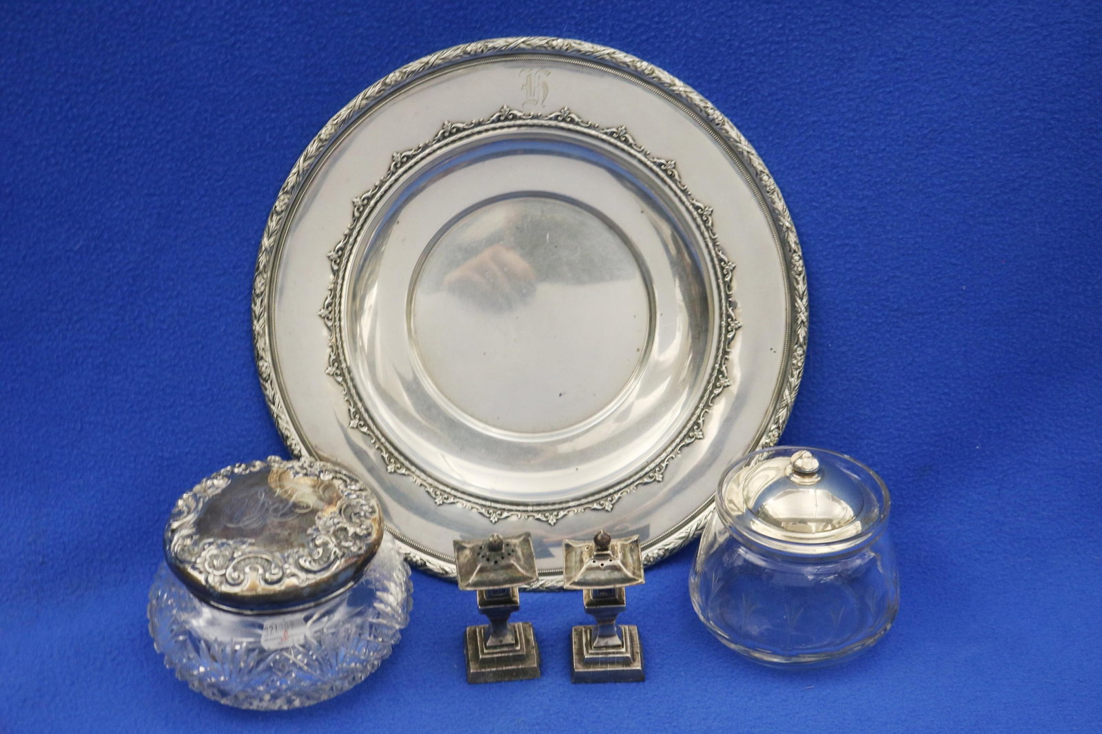 FIVE ASSORTED STERLING SILVER TABLE ITEMS - Silver weight, 13.2 troy oz.. - 4