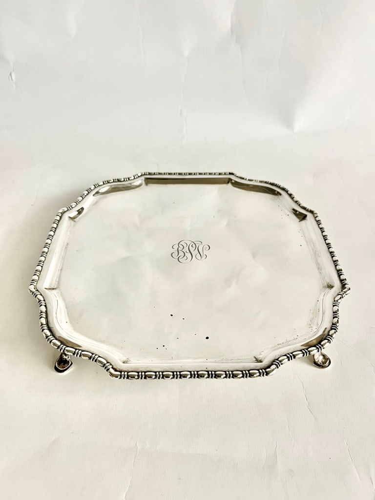 ENGLISH SILVER FOOTED SQUARE SALVER 20th century - Wt. 23.2 troy oz. 10 1/2 in. square.. (1 of 5)