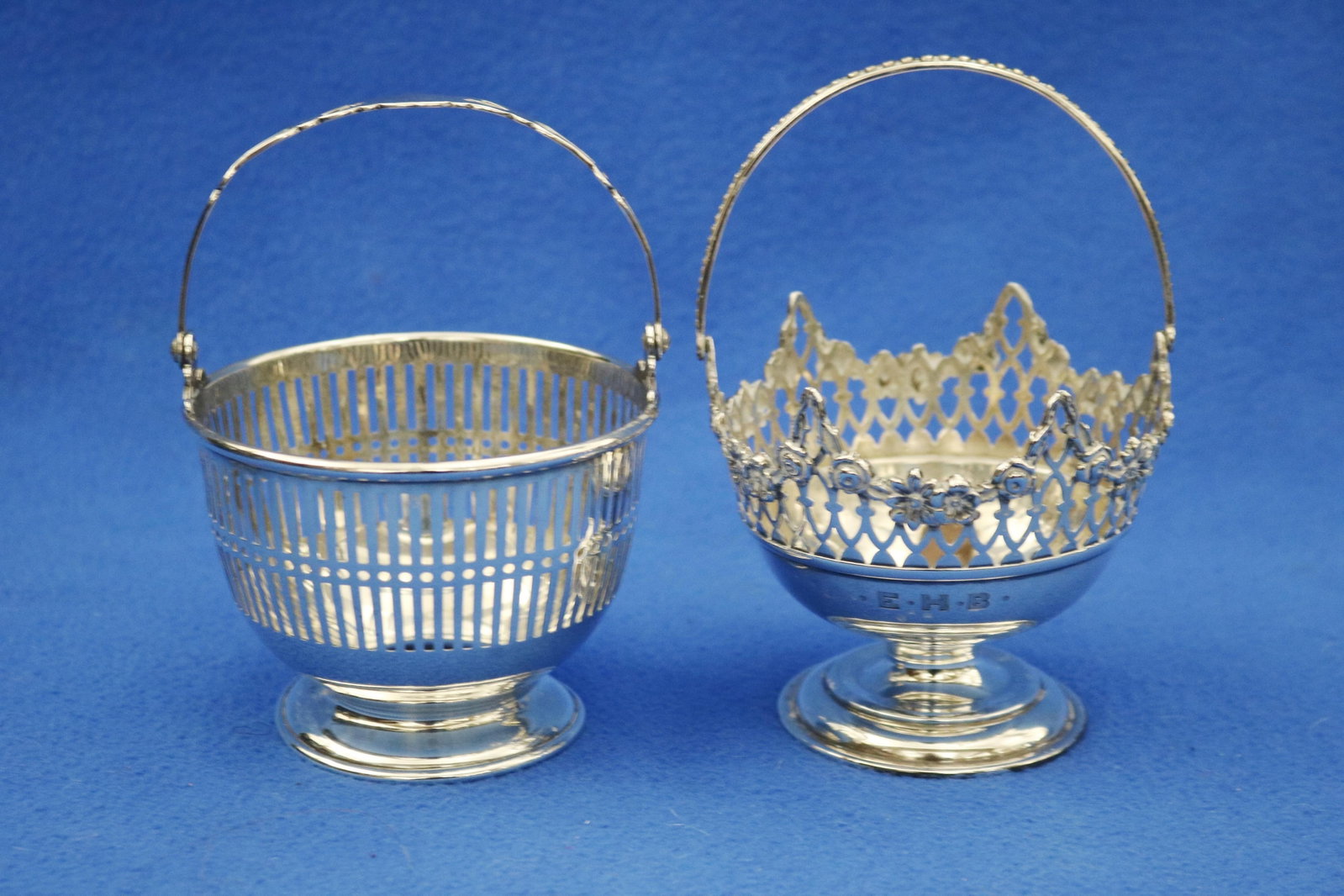 SEVEN ASSORTED STERLING SILVER TABLE ARTICLES - . - 5