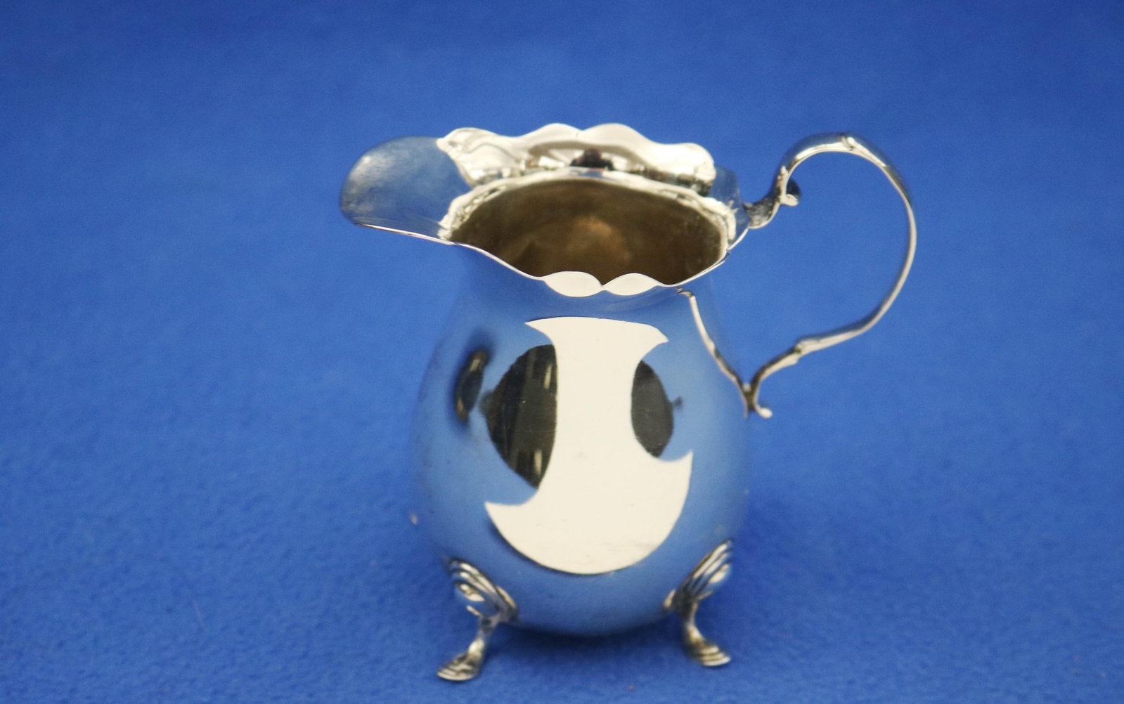 SEVEN ASSORTED STERLING SILVER TABLE ARTICLES - . - 6