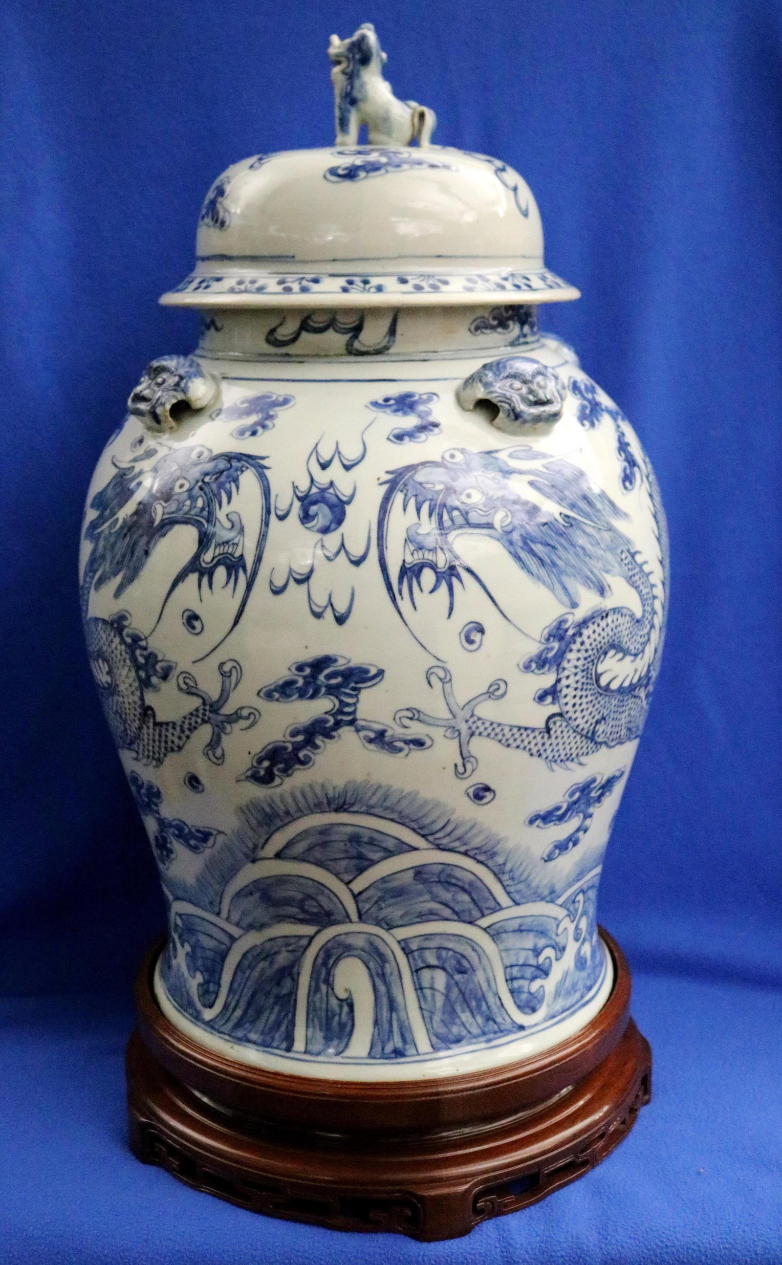 CHINESE BLUE AND WHITE PORCELAIN COVERED JAR WITH DRAGON AND PHOENIX DECORATION ON HARDWOOD STAND (1 of 18)