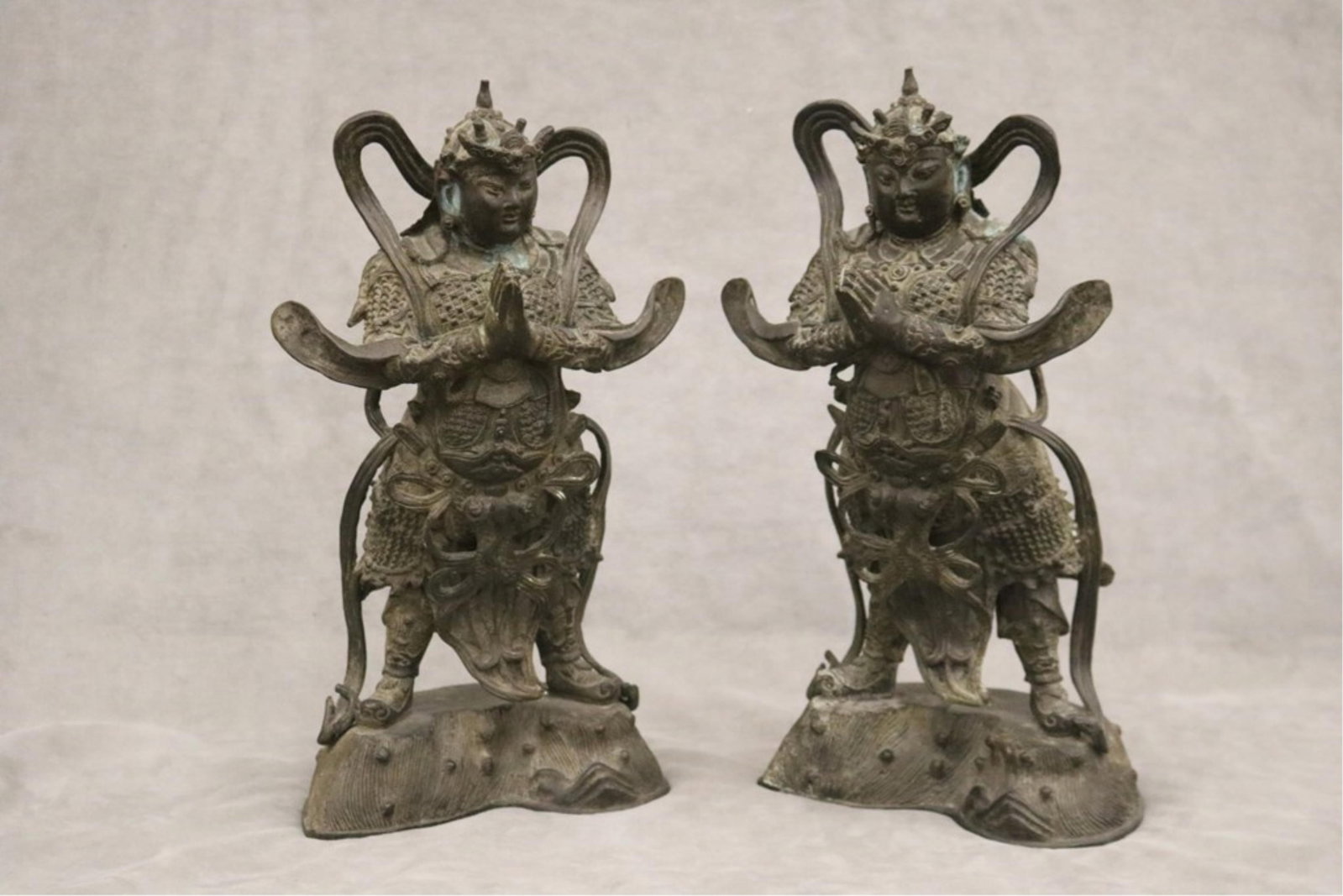 TWO SIMILAR CHINESE IRON FIGURES OF SAMURAI - H: 16 3/4 in.. (1 of 20)