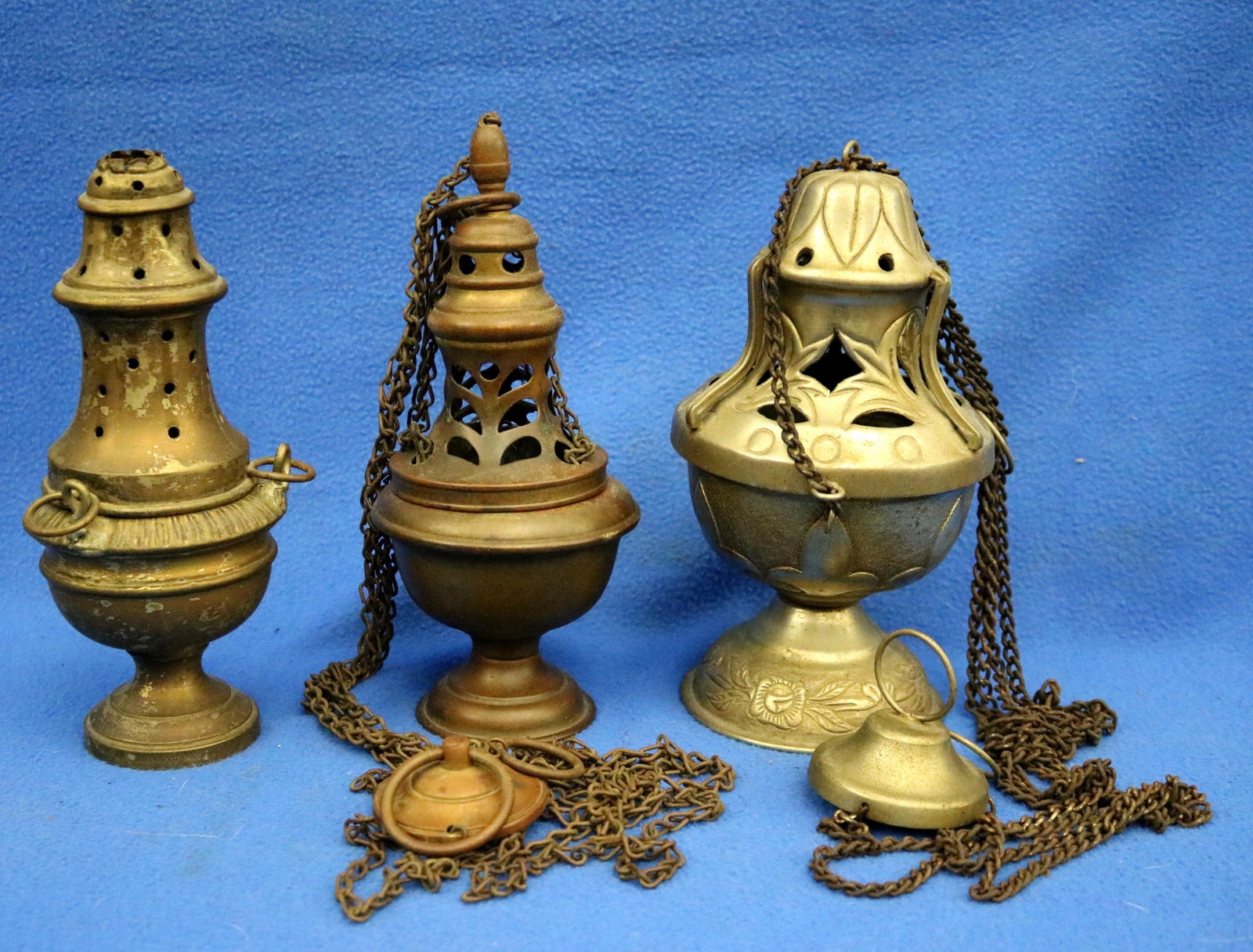 THREE SWINGING INCENSE BURNERS SHOWCASING VARYING ARCHITECTURAL AND ORNAMENTAL STYLES 20th century - (1 of 15)