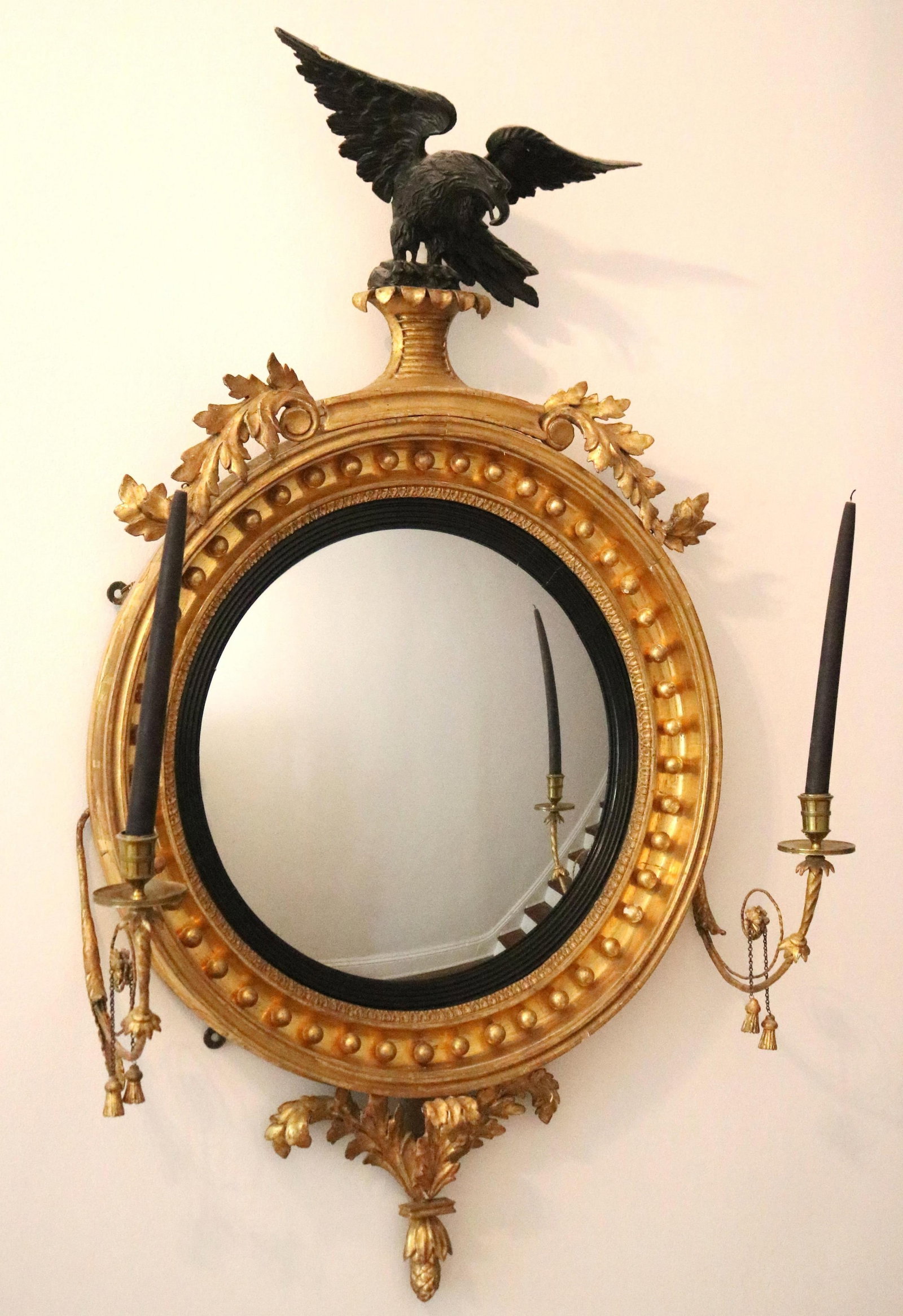 AMERICAN FEDERAL CARVED AND GILDED CONVEX GIRANDOLE WALL MIRROR circa 1810 - H: 46 in. D: 25 1/2 (1 of 20)