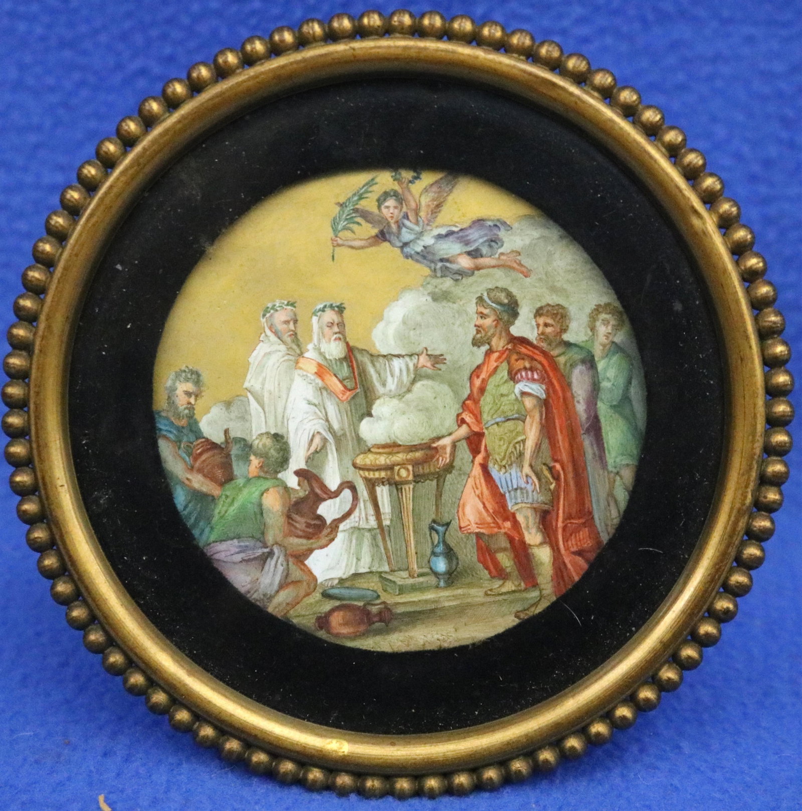 CONTINENTAL ENAMEL MINIATURE ROUNDEL DEPICTING A CLASSICAL SACRIFICE 19th century - Frame diameter: (1 of 14)