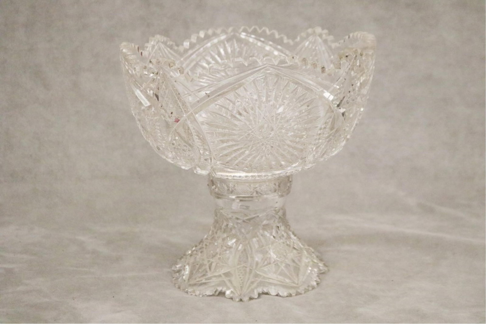 AMERICAN BRILLIANT PERIOD CUT COLORLESS PUNCH BOWL ON SEPARATE FLARING BASE late 19th century - D: (1 of 9)