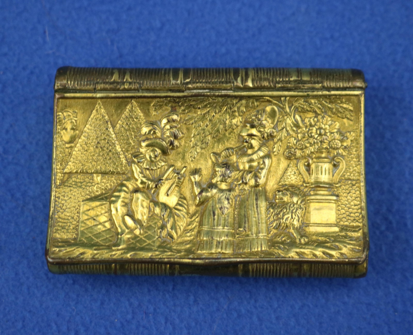 GOLD-PLATED BRASS HINGED-TOP RECTANGULAR MATCH SAFE 19th century - 3 1/4 in. x 2 1/8 in.. (1 of 3)
