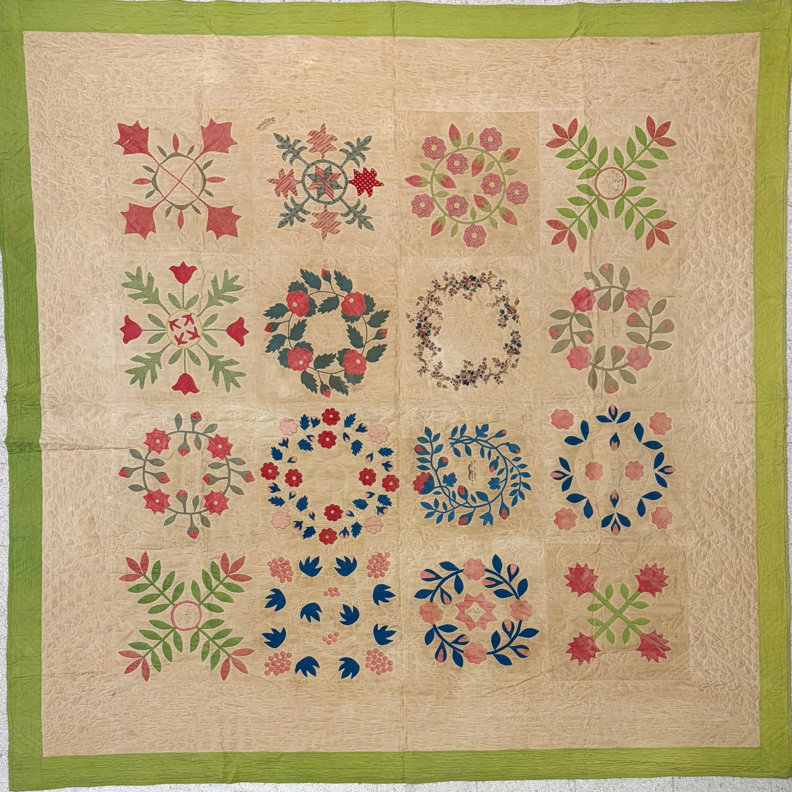 BALTIMORE ALBUM PIECED AND APPLIQUED QUILT circa 1850 - . (1 of 9)