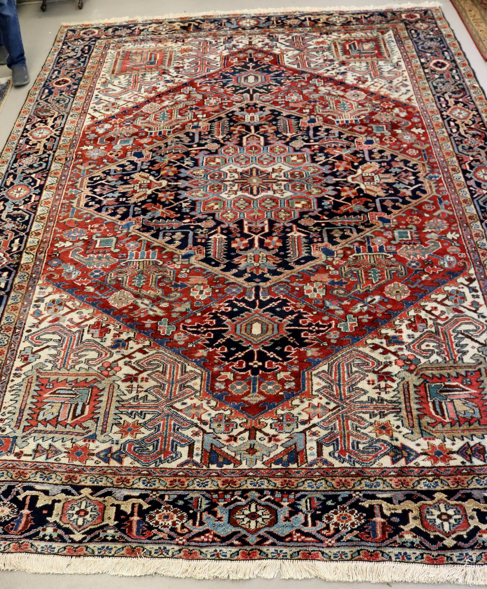 HERIZ RUG Early-to-mid 20th century - App. 9 ft. 2 in. x 11 ft. 11 in.. (1 of 20)