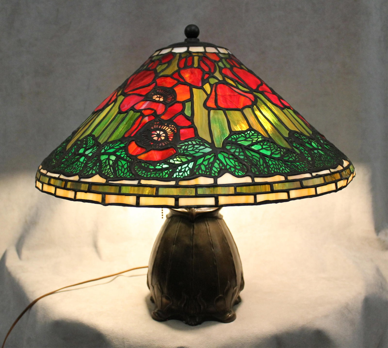 TIFFANY-STYLE LEADED STAINED GLASS SHADE DESIGNED WITH A RED AND GREEN POPPY MOTIF WITH AN ART (1 of 16)