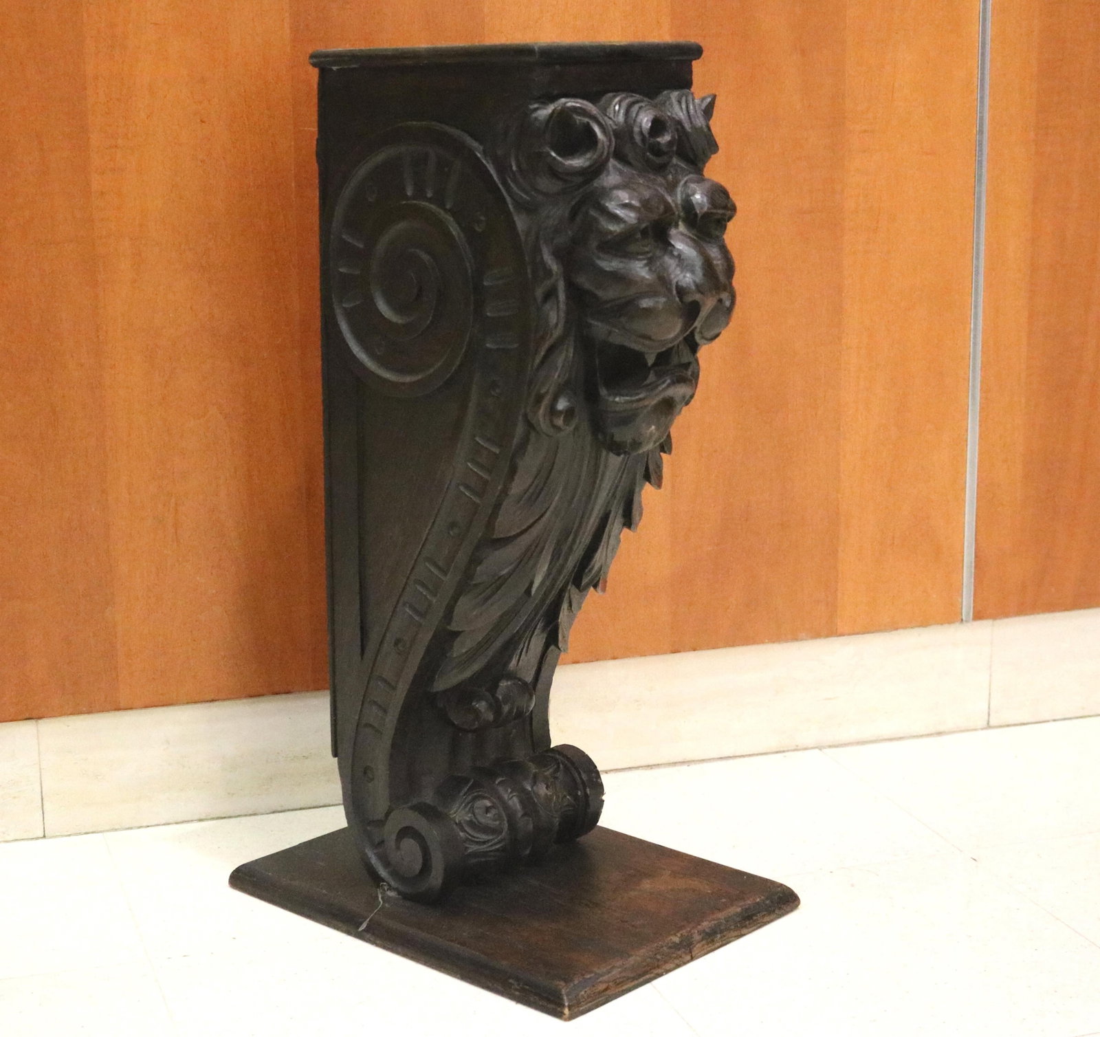 CARVED WOOD ARCHITECTURAL ELEMENT 19th century - H: 22 3/4 in.. (1 of 11)
